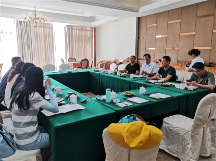 9月3日，中農(nóng)富通調(diào)研組兵分兩路對(duì)南京高淳區(qū)武家嘴現(xiàn)代農(nóng)業(yè)產(chǎn)業(yè)示范園區(qū)和棲霞區(qū)龍?zhí)冬F(xiàn)代農(nóng)業(yè)產(chǎn)業(yè)示范園區(qū)的調(diào)研工作。(圖2)